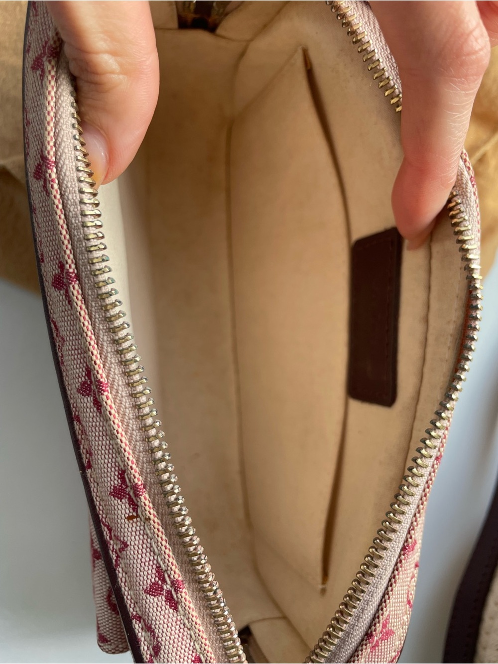 Authentic Vintage Louis Vuitton Monogram Mini Juliet Bag - Picture 5 of 10